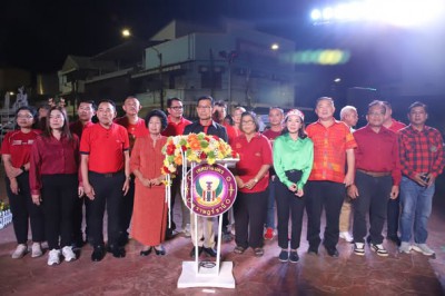 เทศบาลเปิดงาน “กิจกรรมสวนเรืองแสง (Flowers of light)” ฉลองเท ... Image 1