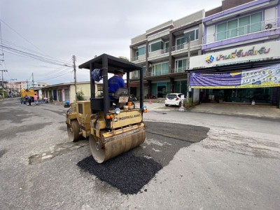 เทศบาลนครสุราษฎร์ธานี โดยสำนักช่าง ดำเนินงานด้านต่างๆ เพื่อค ... Image 1