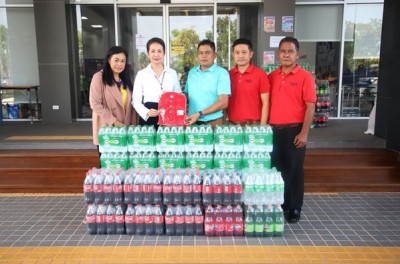 เทศบาลนครสุราษฎร์ธานี รับมอบของจากผู้สนับสนุนงานประเพณีชักพร ... Image 1