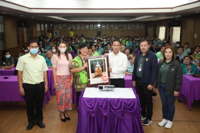 ประธานและคณะกรรมการชุมชนศึกษาดูงานเทศบาลเมืองกาญจนบุรีฟังบรร ... Image 1