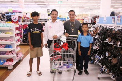 โครงการเปิดเทอมใหม่ใจฟู ส่งน้องไปเรียน ปีที่ 3 ร่วมสนับสนุนใ ... รูปภาพ 1