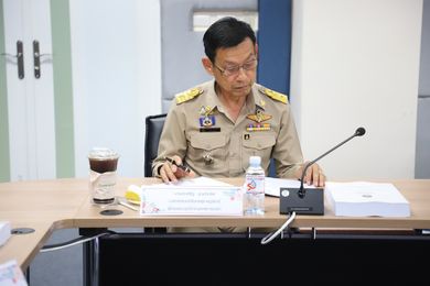 นายประเสริฐ บุญประสพ นายกเทศมนตรีนครสุราษฎร์ธานี เข้าร่วมการ ... Image 1