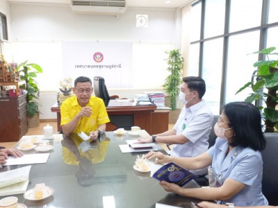 นายประเสริฐ บุญประสพ นายกเทศมนตรีนครสุราษฎร์ธานี ให้การต้อนร ... รูปภาพ 1