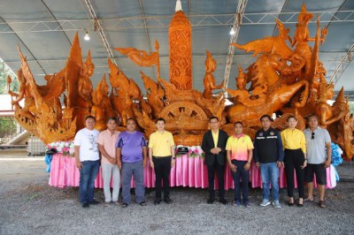 นายกเทศมนตรีฯ ลงพื้นที่พบปะทีมช่างหล่อเทียน ฑูตวัฒนธรรม ณ วั ... รูปภาพ 1