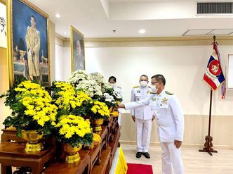 นายกฯประเสริฐ เข้ารับเครื่องหมาย "รักษาดินแดนยิ่งชีพ" ผู้ทำค ... Image 1