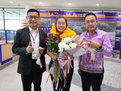 เทศบาลฯ ร่วมต้อนรับและแสดงความยินดีกับนางสาวอัจฉรพรรณ หอมรส  ... Image 1