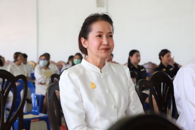 พิธีเจริญพระพุทธมนต์เฉลิมพระเกียรติ พระบาทสมเด็จพระเจ้าอยู่ห ... รูปภาพ 1
