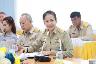 ประชุมหัวหน้าส่วนราชการ หัวหน้าหน่วยงานรัฐวิสาหกิจ ผู้บริหาร ... Image 1