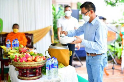 ร่วมงานทำบุญคุณแม่น้องเทนนิส Image 1