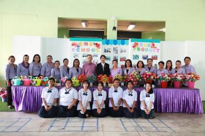 เปลี่ยนขวดน้ำพลาสติกสุดสร้างสรรค์ สร้างรายได้จากขยะ ช่วยต่อล ... Image 1