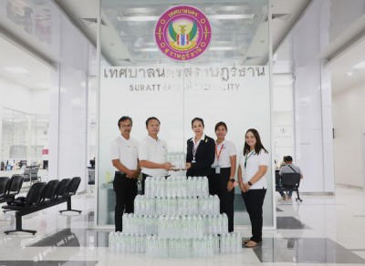 บริษัท ไทยเบฟเวอเรจ โลจิสติก จำกัด ได้มอบน้ำดื่มสนับสนุนงานป ... Image 1