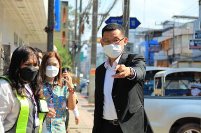 ทน.สฎ.ปรับปรุงทางเท้า ทางขึ้น-ลง ของคนพิการ Image 1