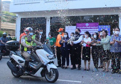 จังหวัดสุราษฎร์ธานี Kick off รณรงค์ข้าราชการเจ้าหน้าที่และผู ... Image 1